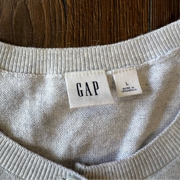 Gap knit, crewneck lightweight cardigan SZ LG - Picture 3 of 4